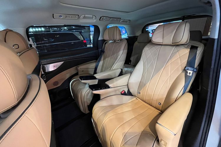 mobil listrik, MPV listrik, Denza D9, mpv listrik premium, Xpeng X9, Adu Mewah MPV Listrik Premium: Denza D9 Vs Xpeng X9