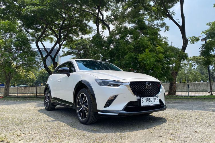 mobil bekas, Mobil honda, Populer Otomotif, artikel terpopuler, penipuan segitiga, BYD Dolphin, review pengguna, Mazda CX-3 Kuro, insentif impor mobil listrik, Pemerintah Raup Triliunan, Mitos Kaki-kaki Honda