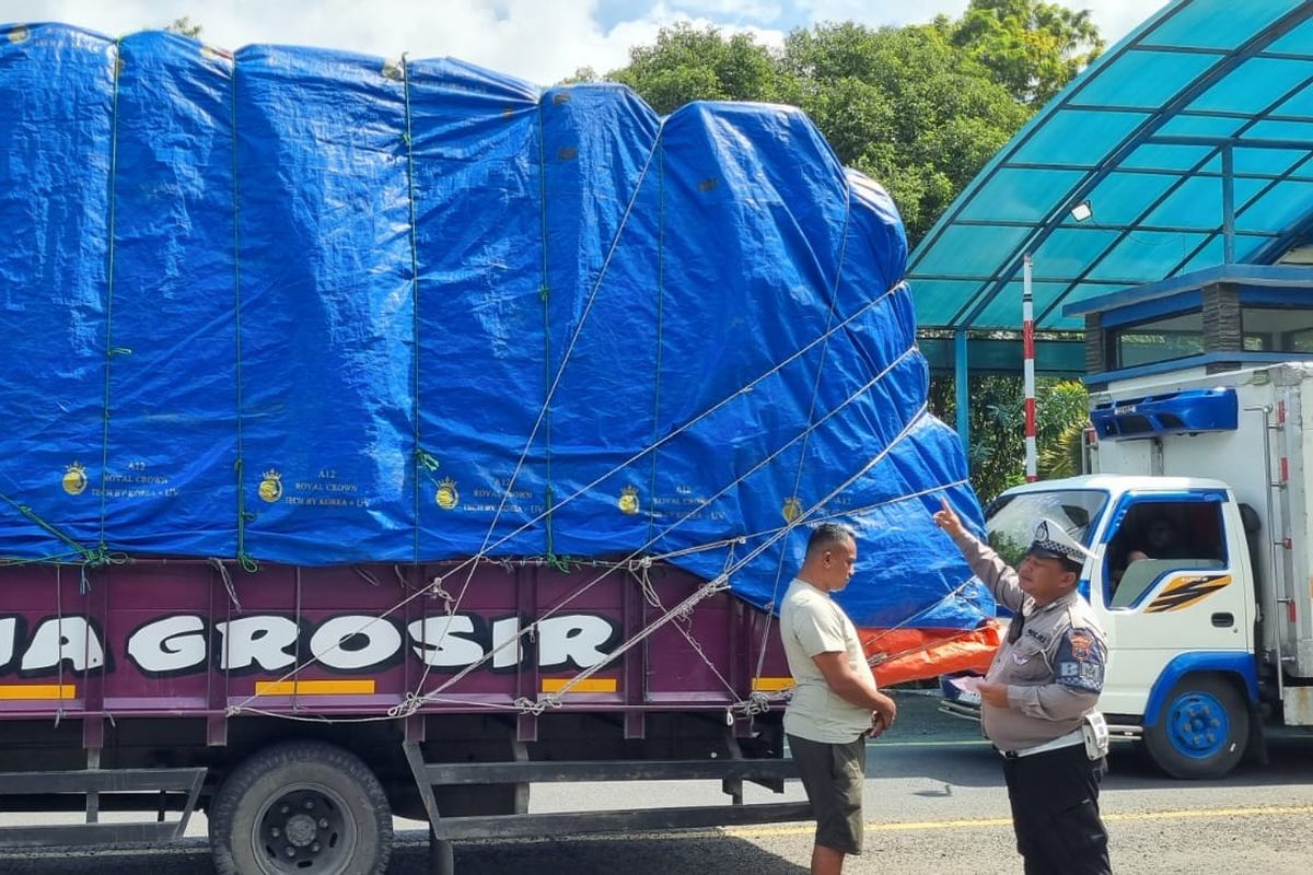 truk barang, ODOL, Kecelakaan truk, over dimension over load, truk odol, ODOL Masih Merajalela: Dosa Siapa? Sopir, Pemilik, atau Pembiaran Sistemik?
