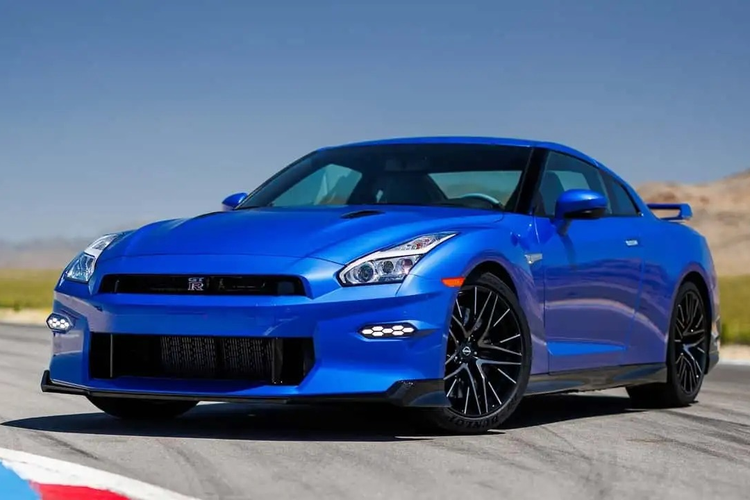Nissan GT-R R35, produksi dihentikan, mobil sport ikonik, warisan otomotif, Perpisahan Nissan GT-R R35 Setelah 18 Tahun Produksi