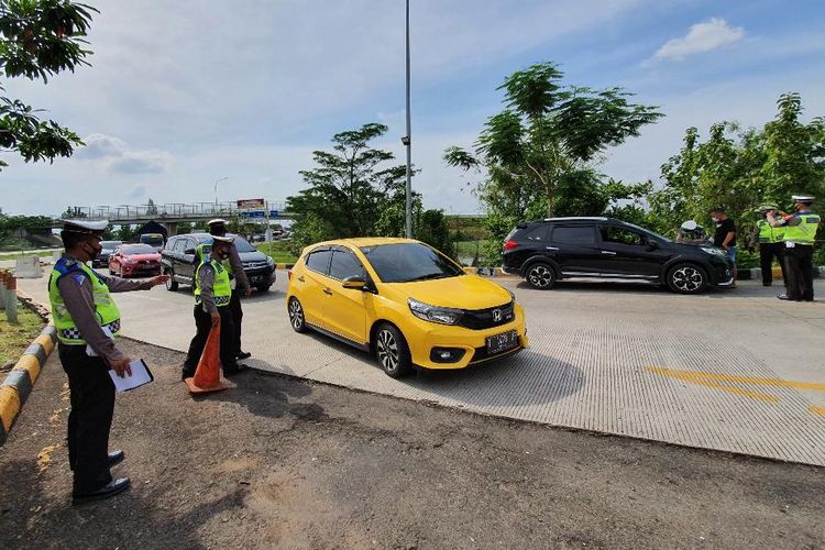 risiko kecelakaan, sony susmana, jalan tol, keselamatan berkendara, Keselamatan Berkendara di Jalan Tol: Waspadai Kebiasaan Sepele