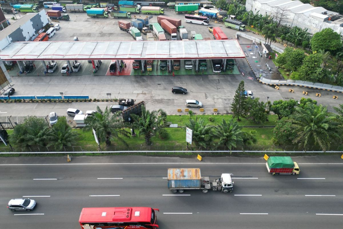 maulid nabi, Lalu lintas, kendaraan, pembatasan truk, truk, ODOL, Jalan Tol, libur panjang, Operasional, Jadwal Pembatasan Truk Saat Libur Panjang Maulid Nabi 2025
