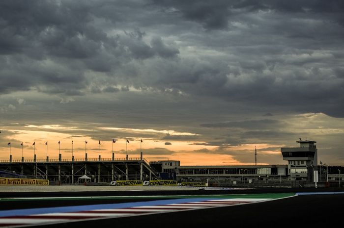 Marc Marquez, michele pirro, pecco bagnaia, MotoGP 2025, klasemen motogp 2025, Jadwal motogp 2025, Balaton Park, Ada Bahaya Mengintai, Marc Marquez dan Pecco Bagnaia Malah Ketagihan Usai Jajal Sirkuit Balaton Park