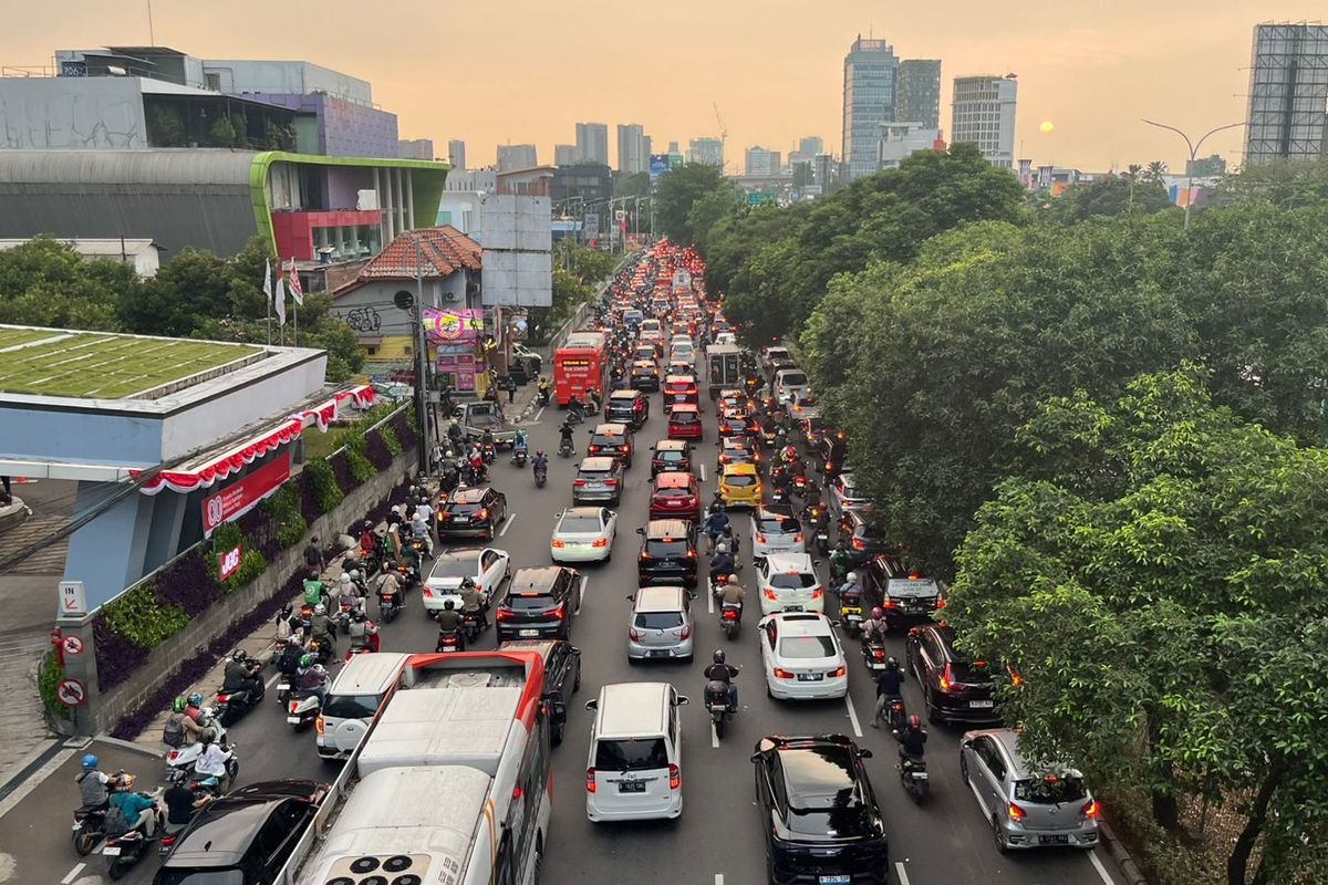 Ganjil Genap, Angkutan umum, Kemacetan TB Simatupang, Forum Konsumen Berdaya Indonesia, Kemacetan TB Simatupang: Ganjil Genap vs Angkutan Umum
