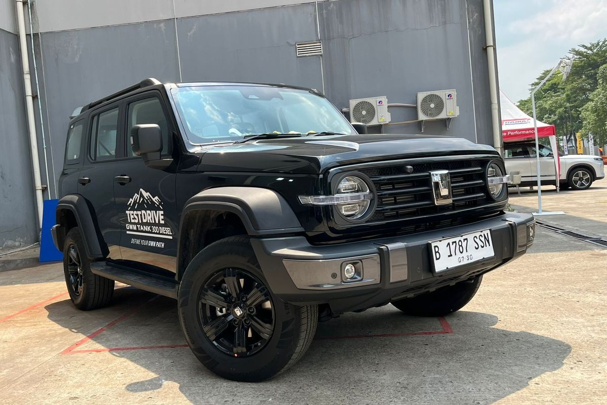 Mitsubishi Pajero Sport, GWM Tank 300 Diesel, SUV ladder-frame, performa off-road, Perbandingan GWM Tank 300 Diesel dan Pajero Sport; Adu Spesifikasi!