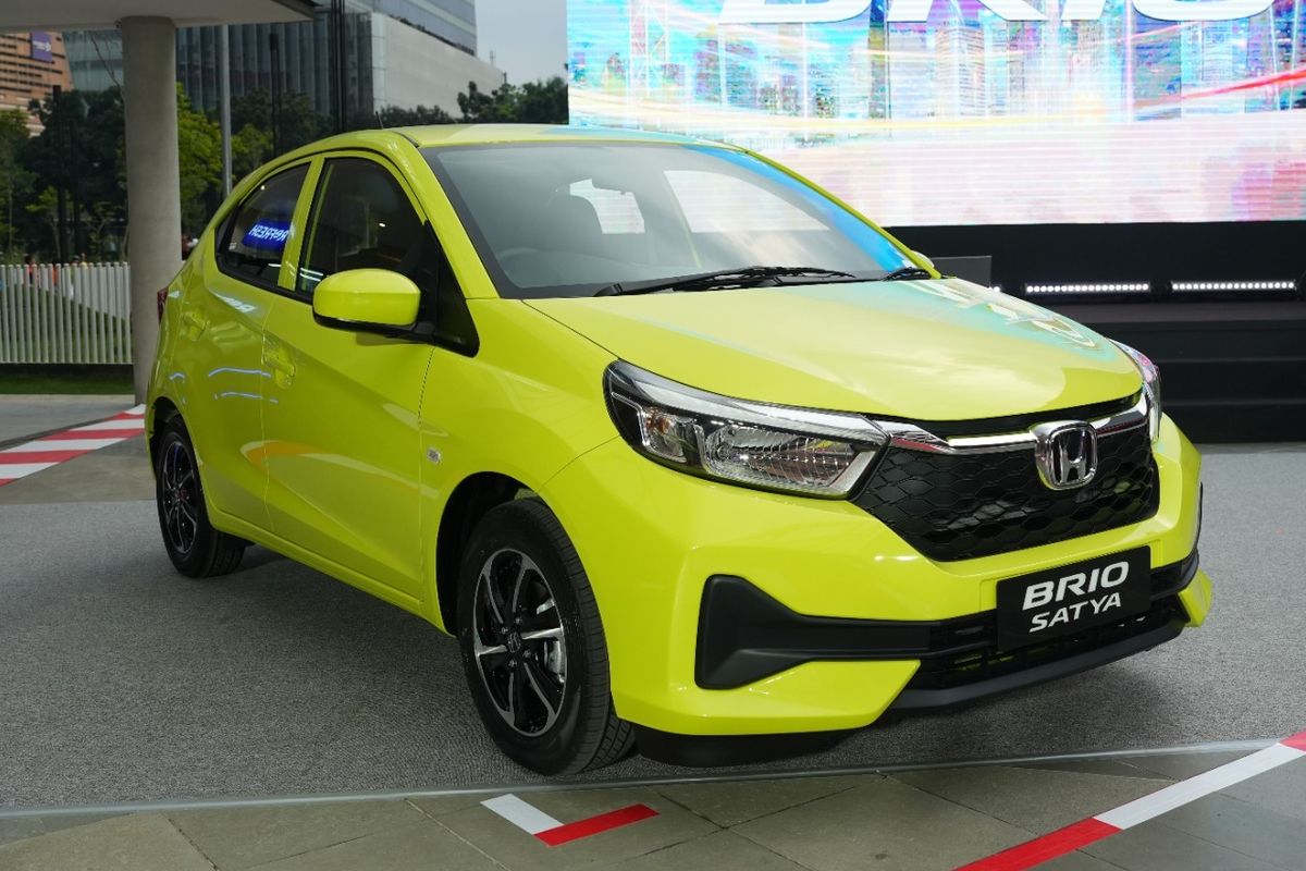 Honda Brio, mobil terlaris, Transmisi otomatis, Surabaya, Honda Brio Terlaris di Surabaya: Dominasi Penjualan 52%