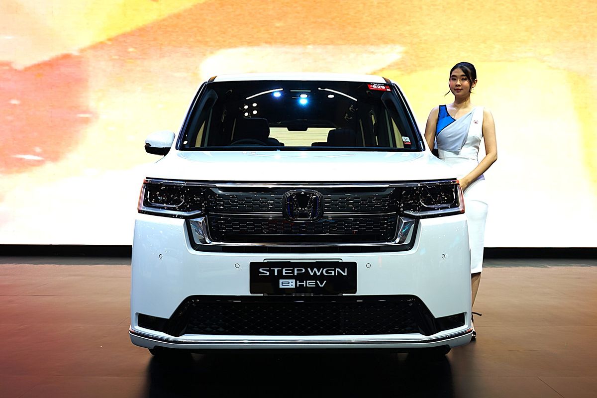 hybrid, Honda, Honda Step WGN, mobil elektrifikasi, Honda Step WGN e:HEV, Siapa Target Konsumen Honda Step WGN e:HEV?