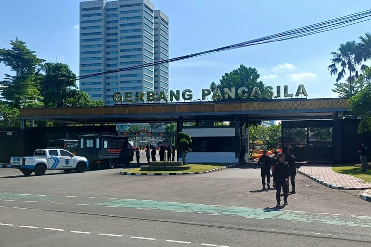 demo, demonstrasi, rute alternatif, Jalan Gatot Subroto Ditutup Imbas Demo di DPR, Ini Jalan Alternatifnya