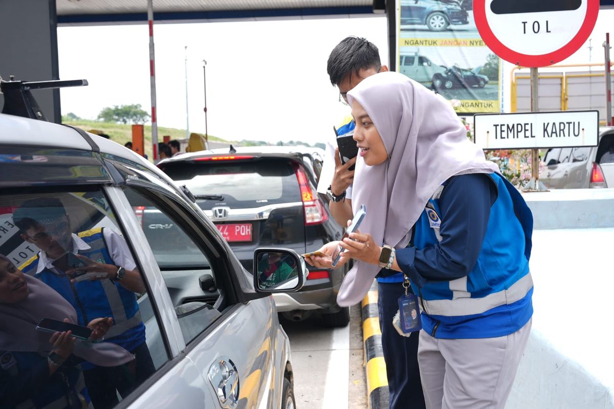 top up, cek saldo, Jasa Marga, Mudik lebaran, uang elektronik, Pemudik Bisa Cek Saldo dan Top-up Uang Elektronik di Gerbang Tol