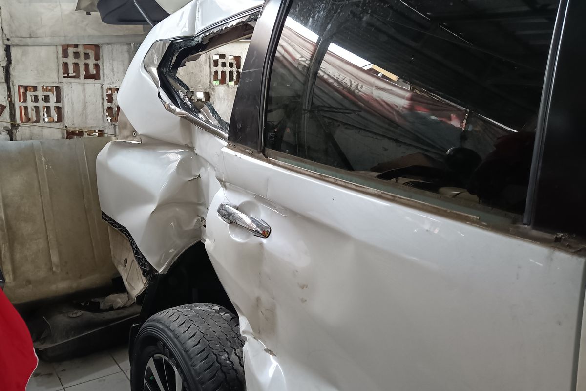 Bengkel Bodi dan Cat, perbaikan bodi mobil, penyok, bodi mobil, Perbaikan Bodi di Bengkel Biasa Bisa Lebih Cepat dari Bengkel Resmi