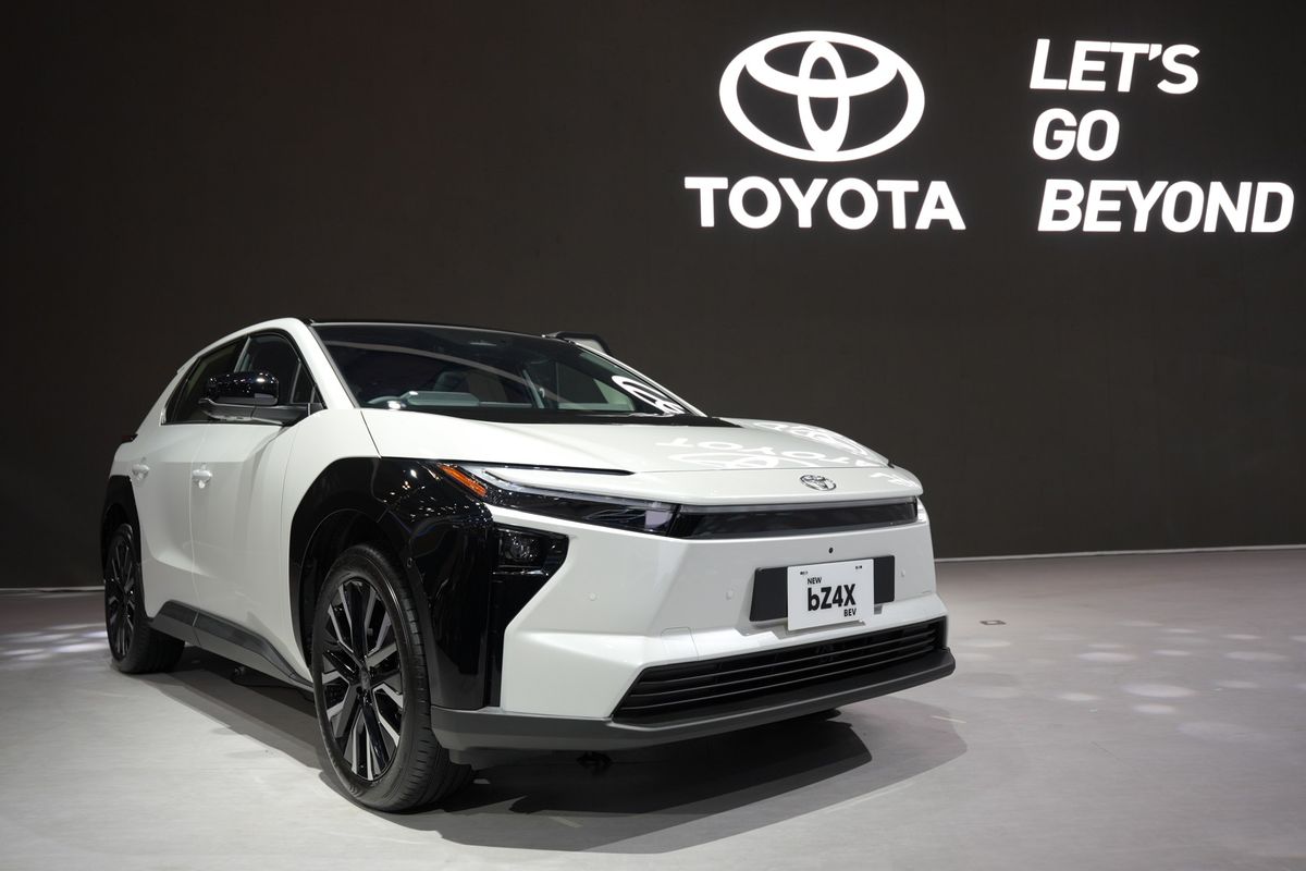 produksi lokal, Toyota bZ4X, GIIAS 2025, kendaraan listrik, Produksi Lokal Toyota bZ4X 2025: Semua yang Perlu Diketahui