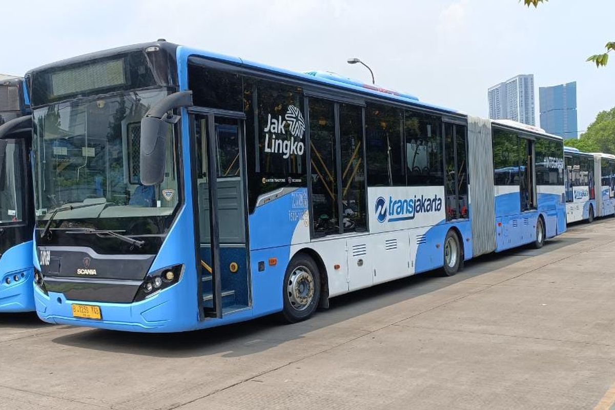 TB Simatupang, Bus Transjakarta, jalan tb simatupang, Transjakarta, Transjakarta Tambah 14 Armada untuk Atasi Macet TB Simatupang