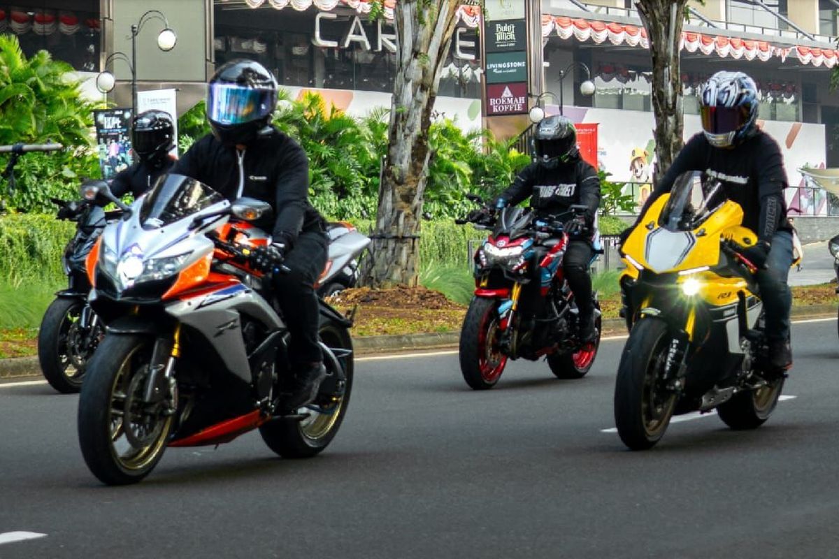 Komunitas, sepeda motor, solidaritas, sunmori, sunday morning ride, Cara Komunitas Ungkapkan Duka Lewat Sunmori