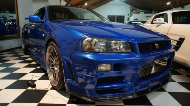 Nissan Skyline GT-R varian R34 Paul Walker di Fast and Furious Nissan Skyline GT-R varian R34 Paul Walker di Fast and Furious