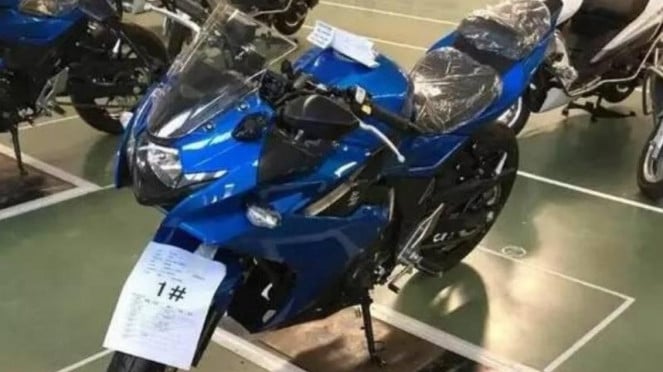 Motor sport 250cc terbaru Suzuki. Motor sport 250cc terbaru Suzuki.