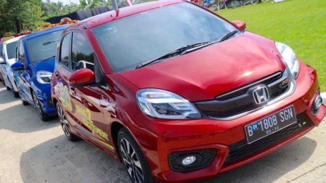 Test drive Honda Brio RS dan Brio Satya CVT. Test drive Honda Brio RS dan Brio Satya CVT.