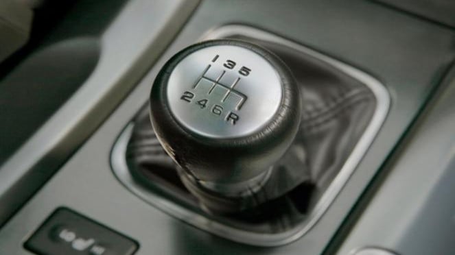 5 Negara yang Masih Gemar Menggunakan Mobil Manual Ketimbang Matic