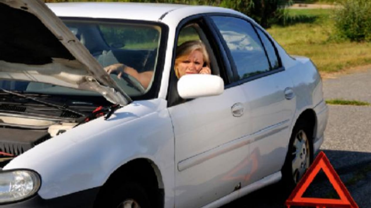 5 Perbaikan Mobil yang Sebaiknya Tidak Dilakukan di Pinggir Jalan, Ini Alasannya