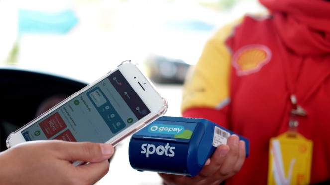 Transaksi di SPBU Shell bisa menggunakan GoPay Transaksi di SPBU Shell bisa menggunakan GoPay