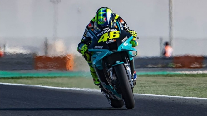 Pembalap Petronas Yamaha SRT, Valentino Rossi. Pembalap Petronas Yamaha SRT, Valentino Rossi.
