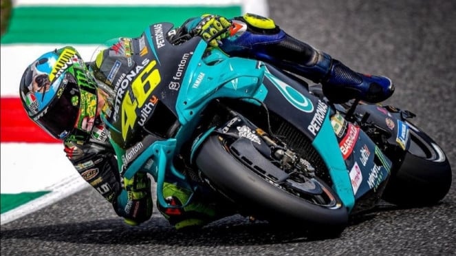 Pembalap Petronas Yamaha SRT, Valentino Rossi. Pembalap Petronas Yamaha SRT, Valentino Rossi.
