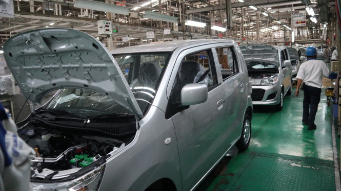 Suzuki Wagon R di Pabrik Suzuki Indonesia