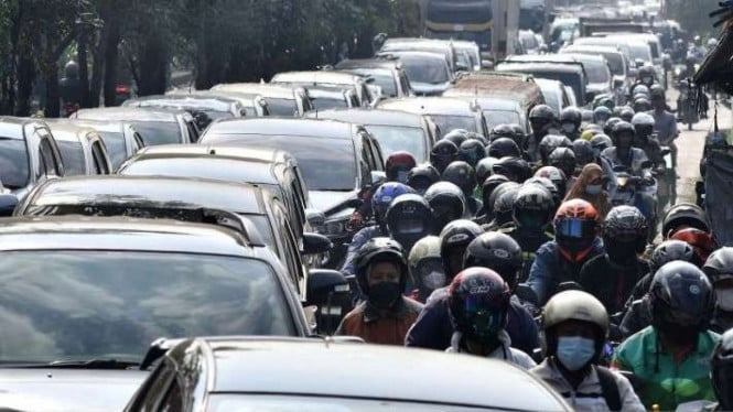 Ilustrasi sejumlah kendaraan yang terjebak macet.