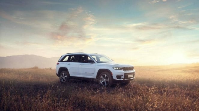 Ilustrasi gambar mobil Jeep Grand Cherokee terbaru Ilustrasi gambar mobil Jeep Grand Cherokee terbaru