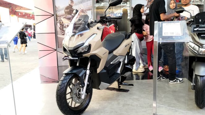 Honda ADV 160 di Jakarta Fair 2024 Honda ADV 160 di Jakarta Fair 2024