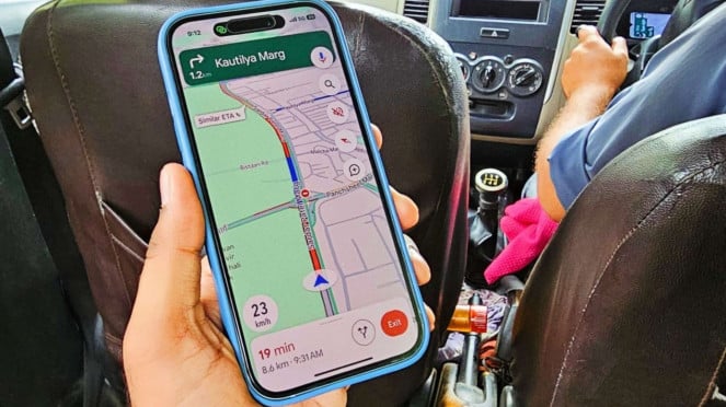 Ilustrasi Google Maps di iPhone. Ilustrasi Google Maps di iPhone.