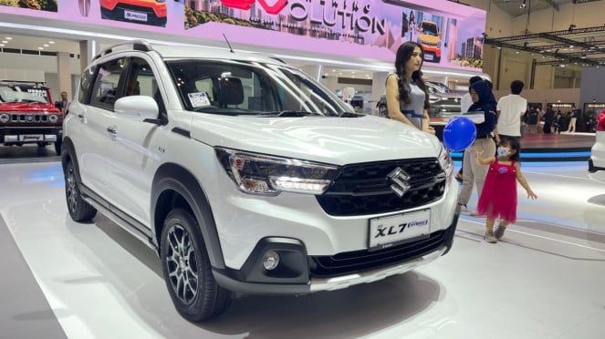 Suzuki XL7 Hybrid Suzuki XL7 Hybrid
