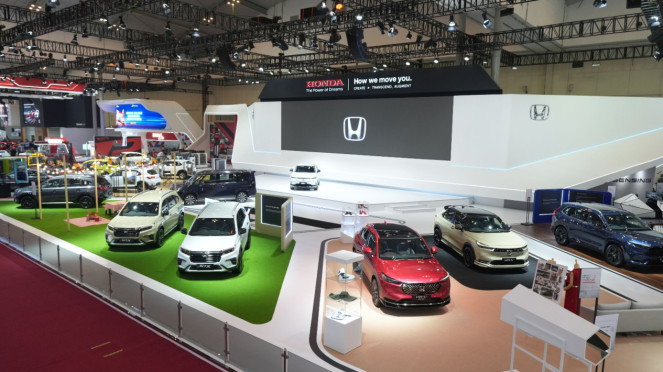 Booth Mobil Honda di GIIAS 2024 Booth Mobil Honda di GIIAS 2024