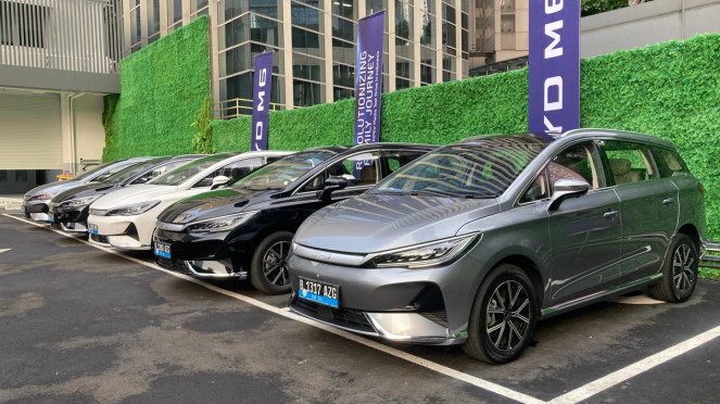 BYD M6 BYD M6