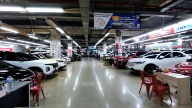 Ilustrasi showroom mobil bekas di WTC Mangga Dua