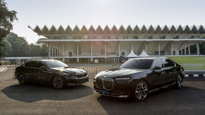 Mobil listrik BMW untuk pelantikan Presiden RI Prabowo Subianto Mobil listrik BMW untuk pelantikan Presiden RI Prabowo Subianto