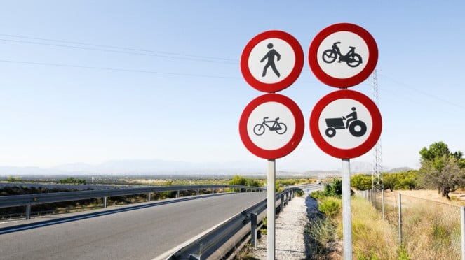 Ada Aturan Baru bagi Pengemudi yang Menolak Menepi