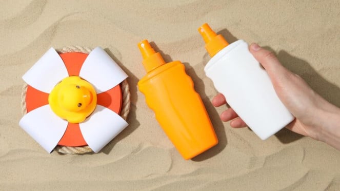 Ilustrasi sunscreen dan sunblock Ilustrasi sunscreen dan sunblock