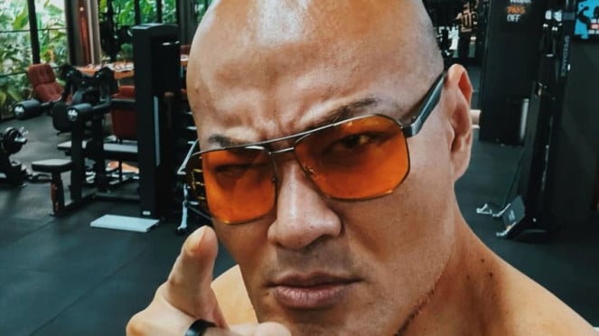 Deddy Corbuzier. Deddy Corbuzier.