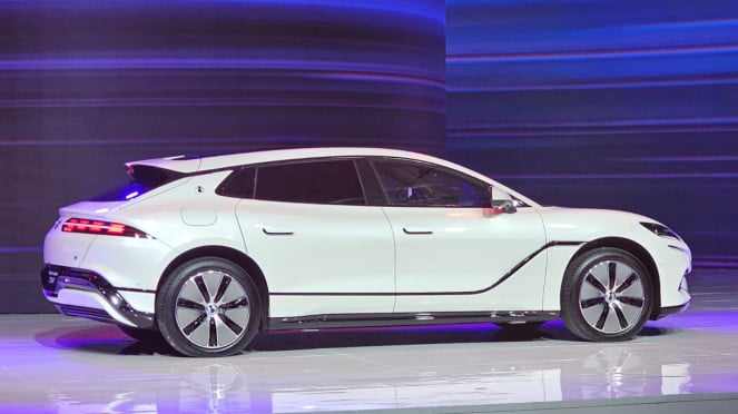 Denza Z9 GT dipamerkan di Indonesia Denza Z9 GT dipamerkan di Indonesia