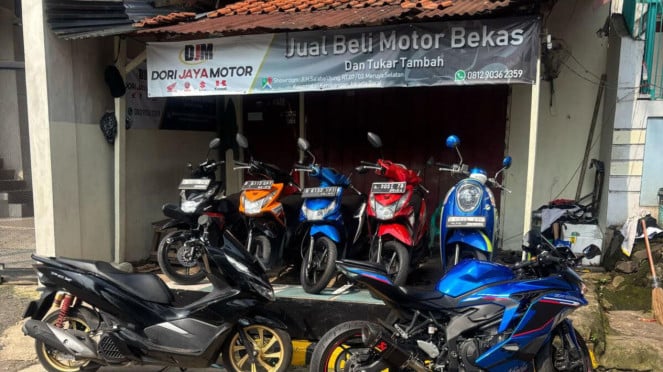 Dori Jaya Motor showroom motor bekas di Meruya, Jakarta Barat Dori Jaya Motor showroom motor bekas di Meruya, Jakarta Barat