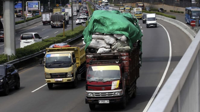 Truk Kelebihan Muatan, Truk ODOL Truk Kelebihan Muatan, Truk ODOL