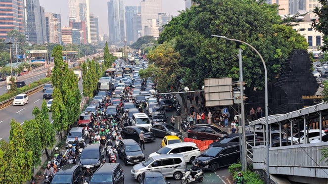 Kemacetan di Jalan Gatot Subroto Kemacetan di Jalan Gatot Subroto