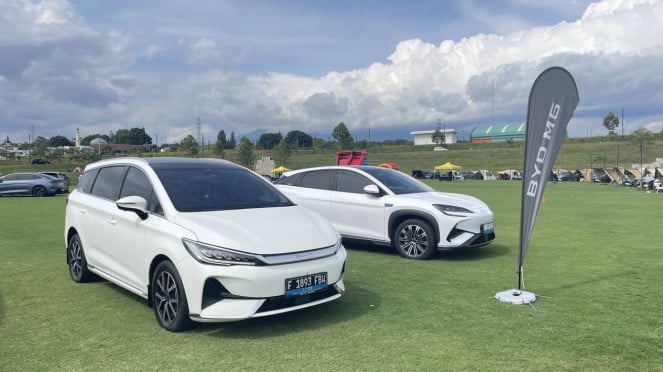 BYD M6 BYD M6