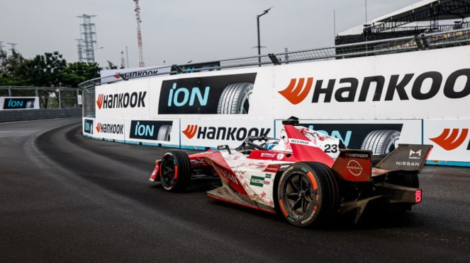 Mobil balap Nissan di Formula E Mobil balap Nissan di Formula E