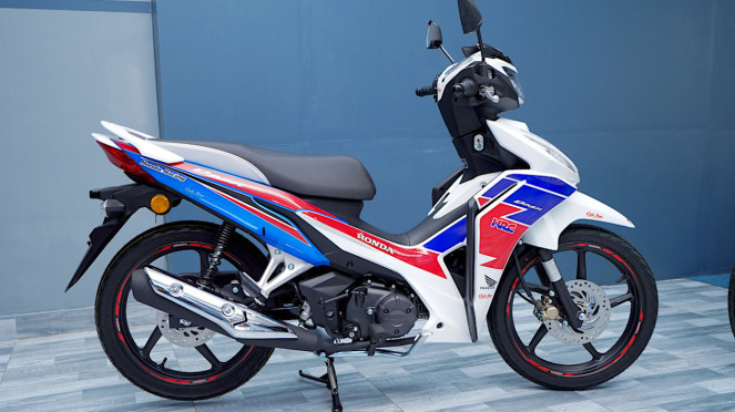 Honda Dash 125 warna HRC White Honda Dash 125 warna HRC White