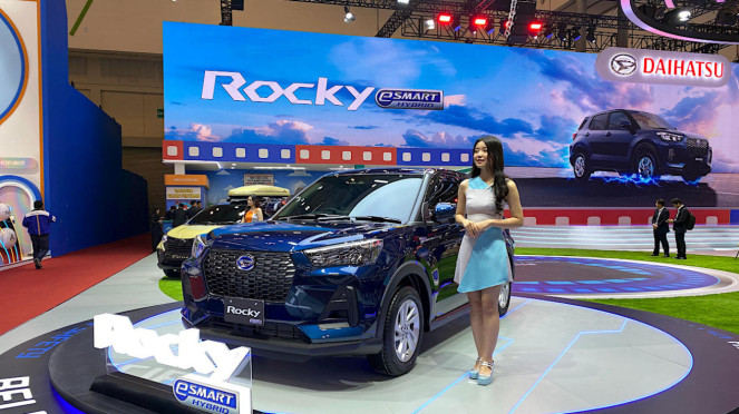 Daihatsu Rocky Hybrid di GIIAS 2025. Daihatsu Rocky Hybrid di GIIAS 2025.