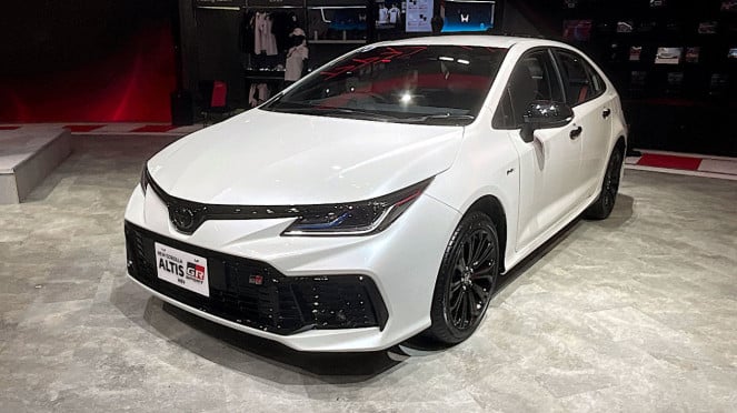 Toyota Corolla Altis GR Sport Hybrid Toyota Corolla Altis GR Sport Hybrid