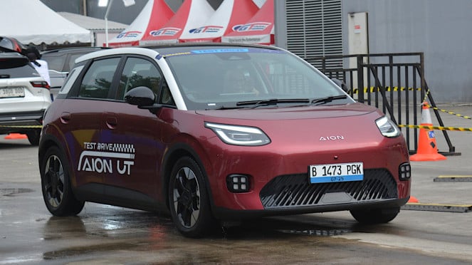 Aion UT di area test drive GIIAS 2025 Aion UT di area test drive GIIAS 2025