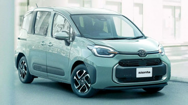 Toyota Sienta baru