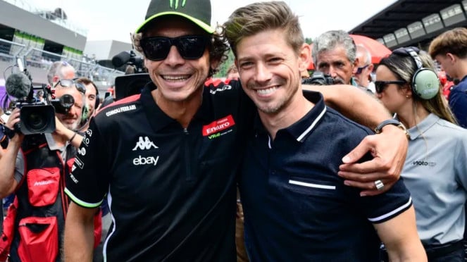 Valentino Rossi dan Casey Stoner Valentino Rossi dan Casey Stoner